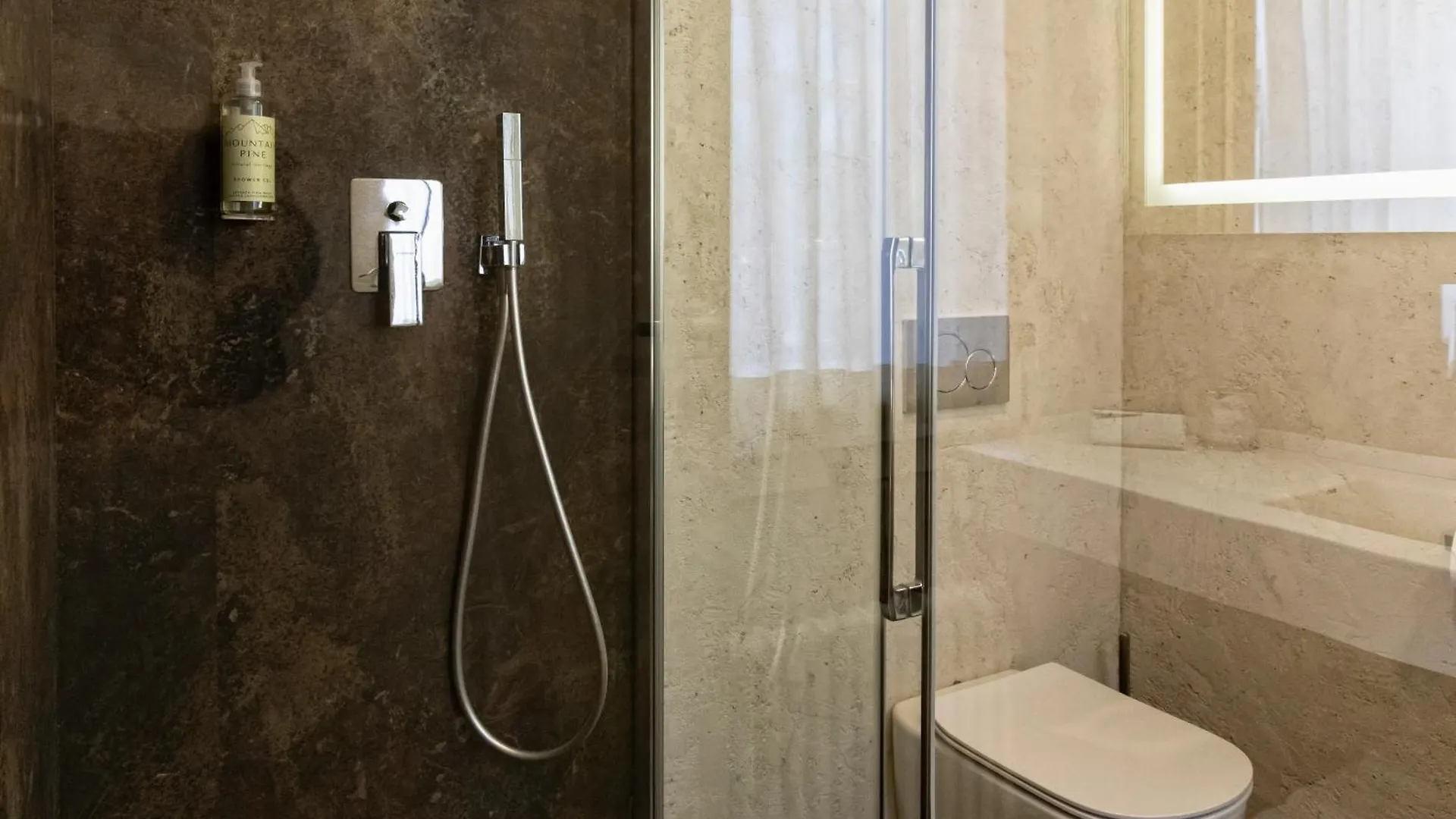 Domus Mea Suites Costermano Guest house