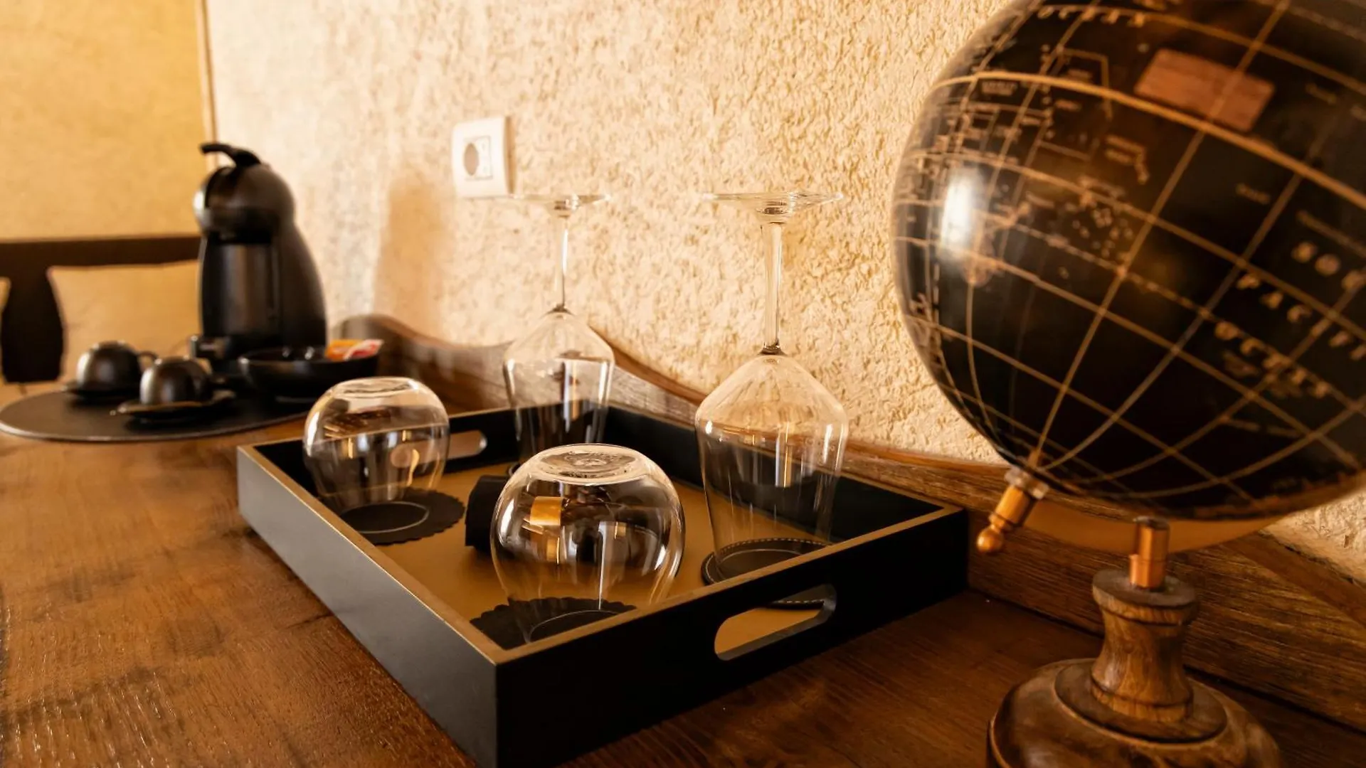 Domus Mea Suites كوسترمانو 0*,